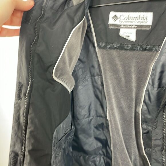 Columbia Women’s Omni Shield Jacket Black size large - Picture 9 of 9